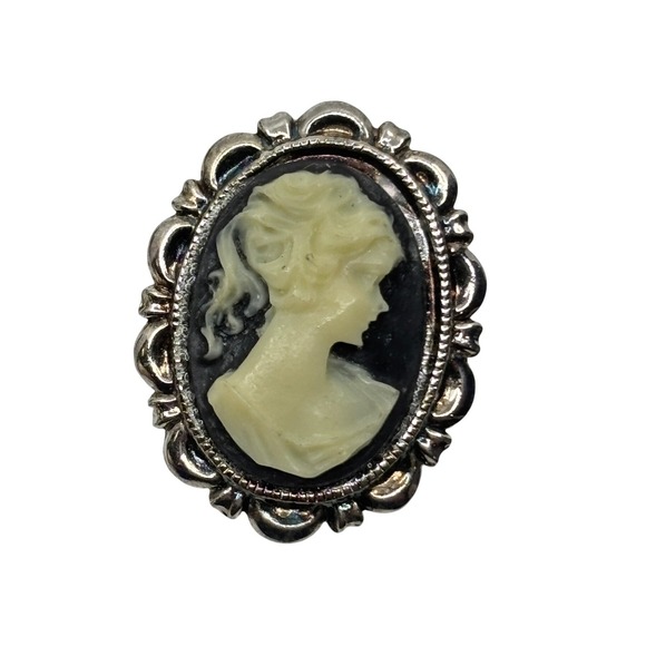 Jewelry - Vintage Style Cameo Brooch Silver Tone Ornate Oval Portrait Pin Black Cream